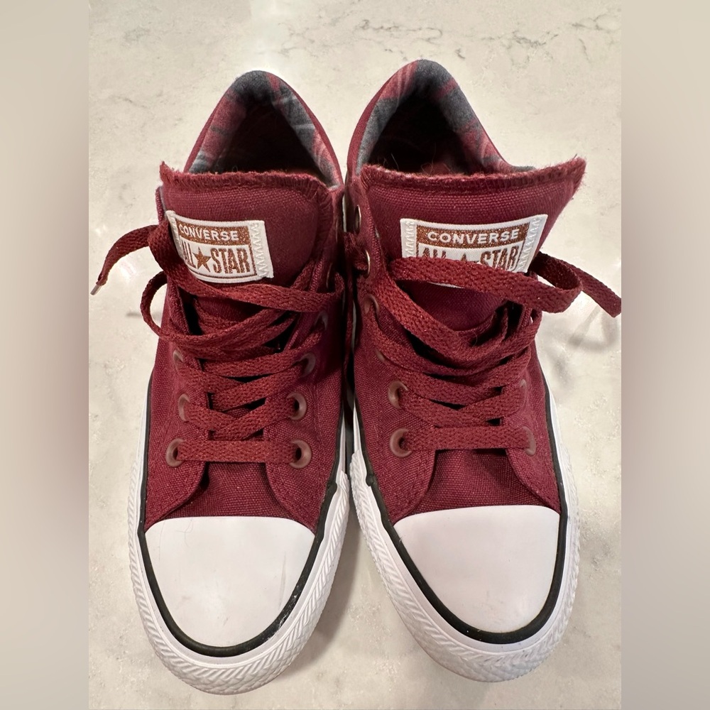 Converse All Star Chuck Taylor’s, size 7, Burgundy - Picture 7 of 8